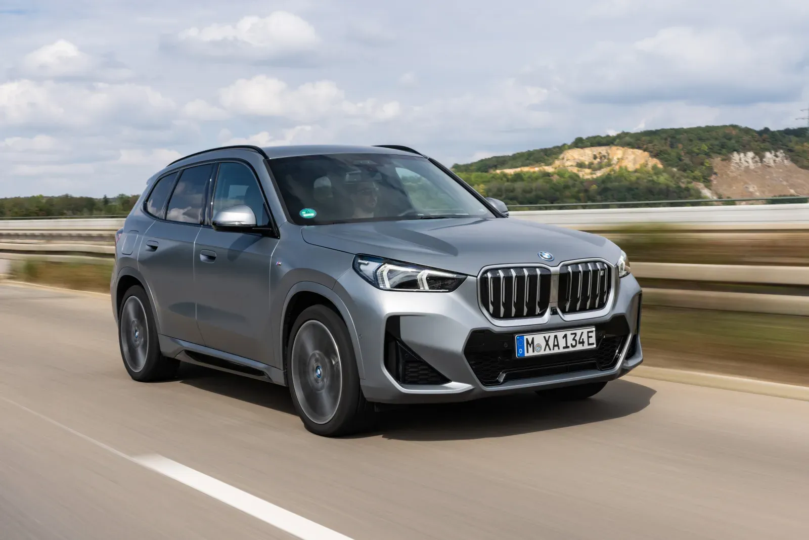 BMW iX1